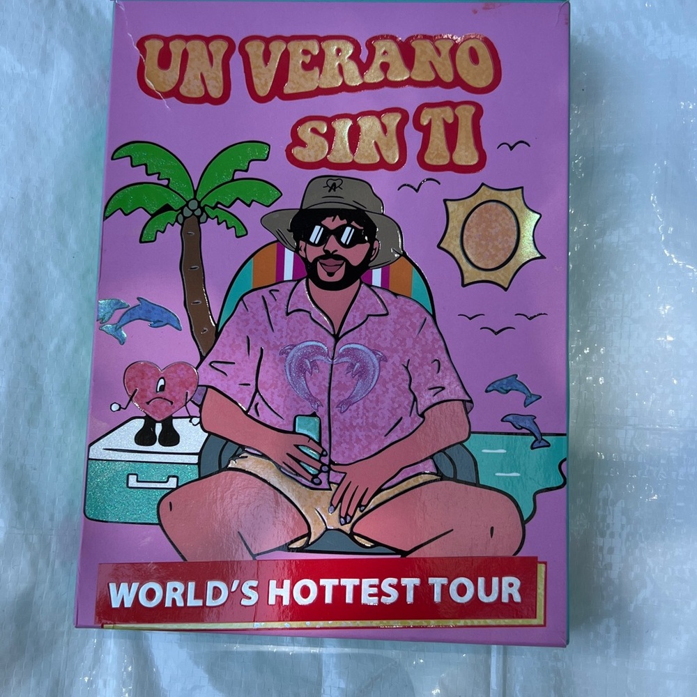 Un Verano Sin Ti bad bunny eyeshadow blush palette